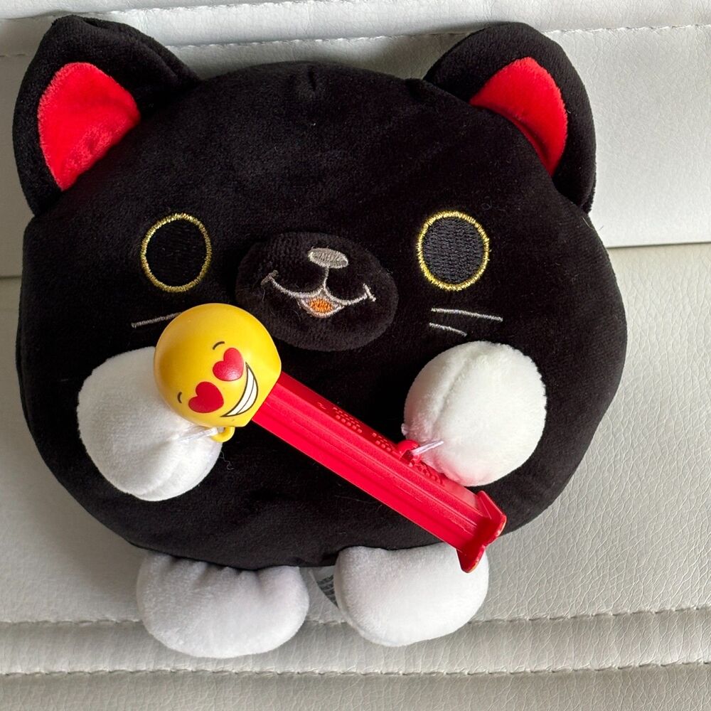 2023 ZURU Snackles 6" LUNA The Black Cat Plush PEZ Wave Plus Toy Collectable